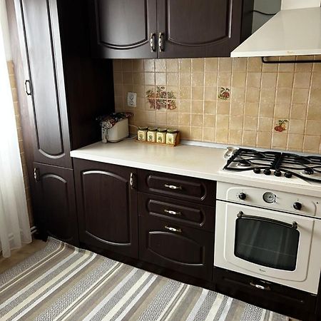 Lalelelor Apartment Suceava Esterno foto